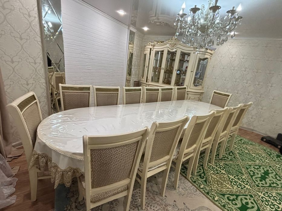 Стол овальный со стульями!