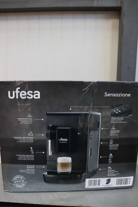 Суперавтоматична кафемашина Ufesa Sensazione, 20bar, сензорен екран