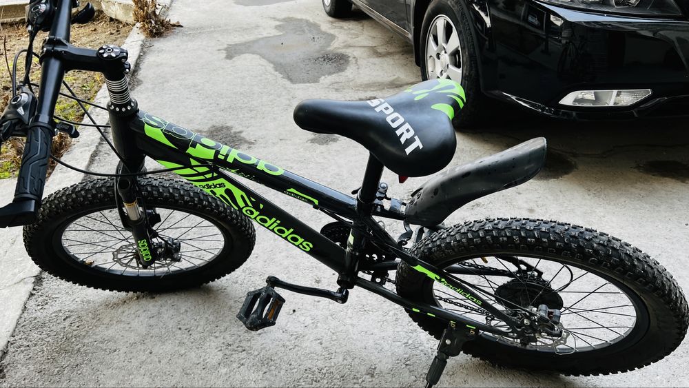 Велосипед среднего размера