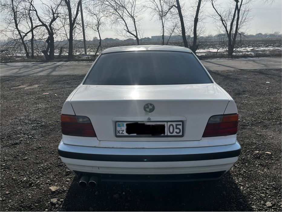 BMW 320 E36 1991 год
