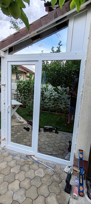 Termopane și Rulouri Exterioare