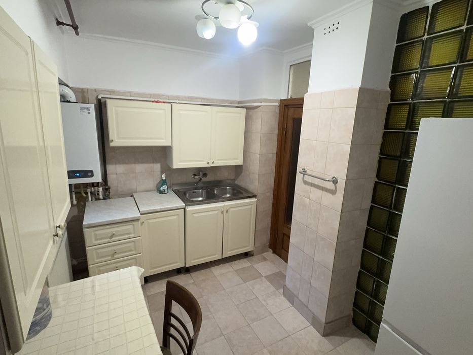 Inchiriez Garsoniera 47 mp