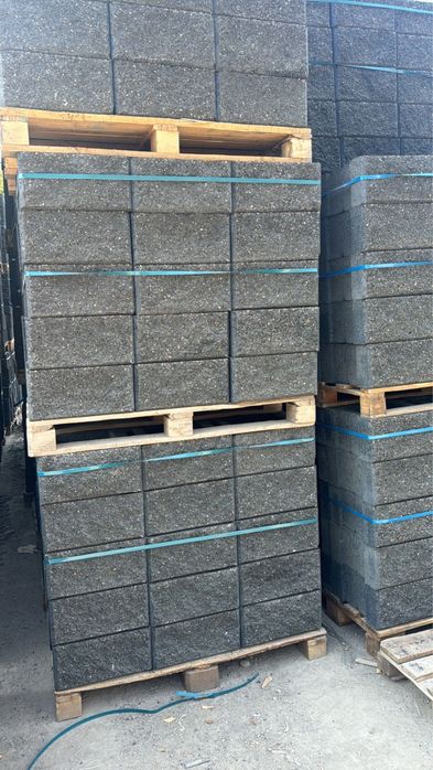 сплитерные блоки , колоны, рванный