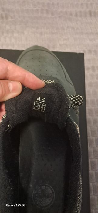 Adidași Colmar mărimea 43