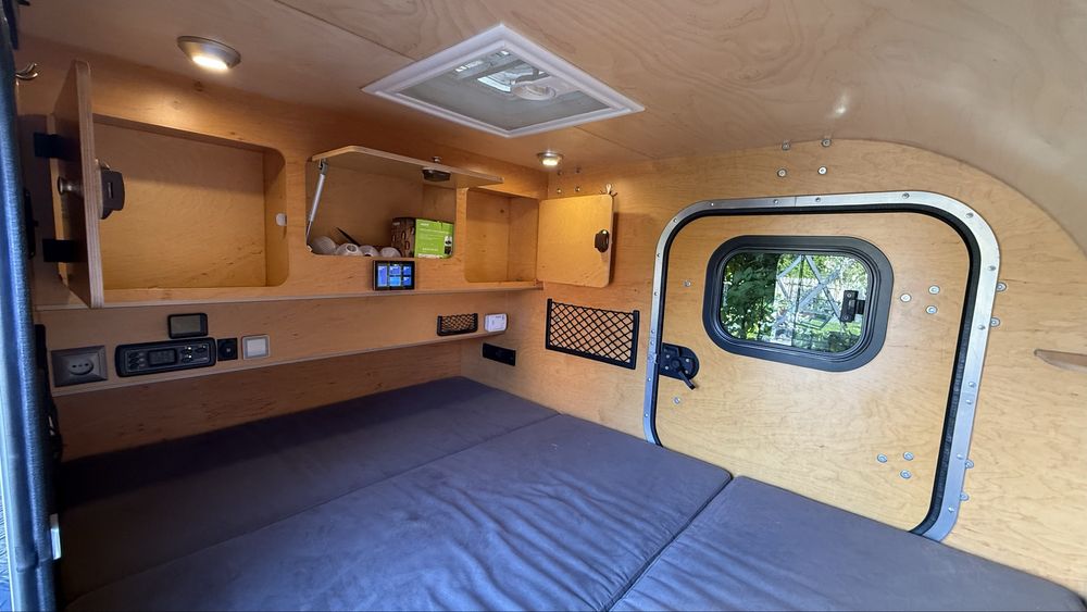 Mini Rulotă Off-Road Teardrop Kuoka Offline