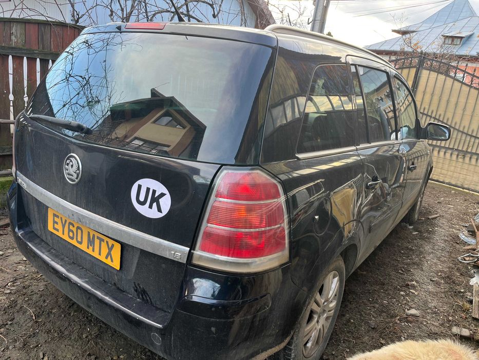 Opel Zafira provenienta UK
