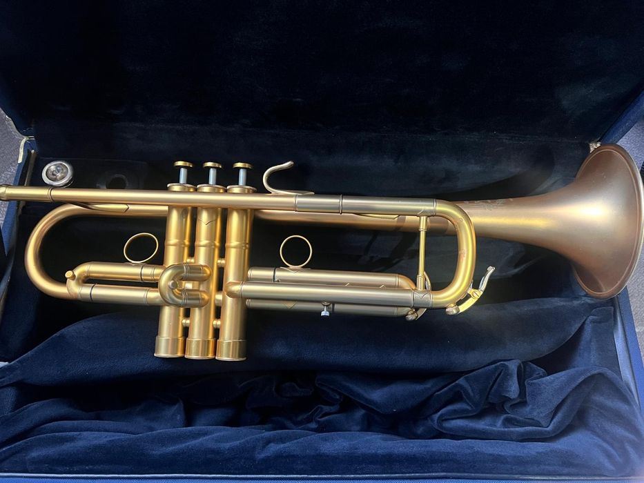 Vând trompetă  B&S MBX3-M Gold Brushed