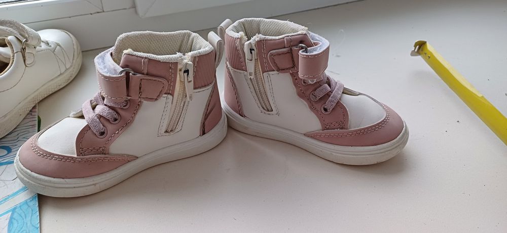 Обувь на девочку 23 рр