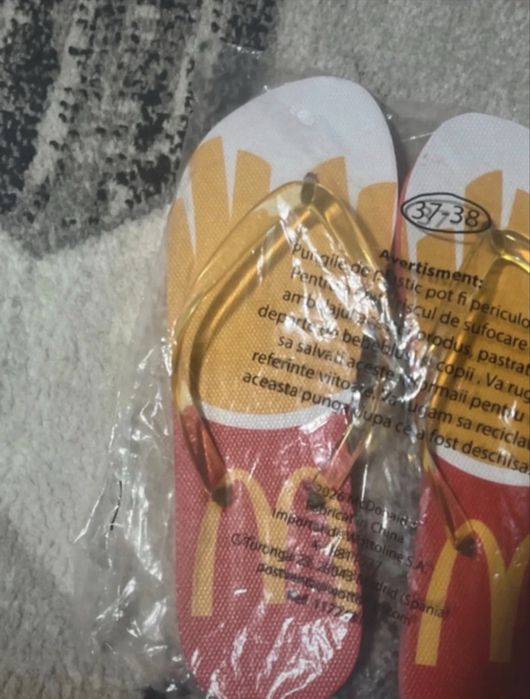Papuci McDonald’s marimea 37-38