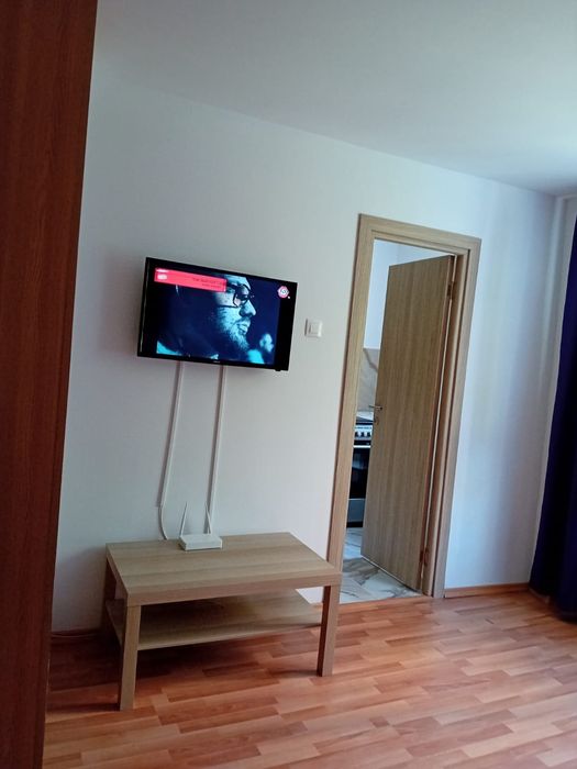 Inchiriez garsonieră cf 2sector 4 , secuilor  1300 lei lunar ( la închiriere 2600 garanție și avans ) și contract