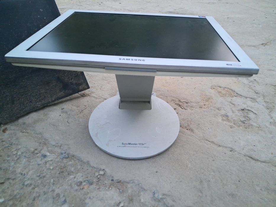 Жк мониторы LG, Philips,Samsung