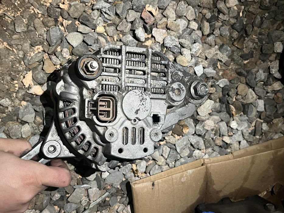 Генератор от 4м40 2.8 дизель Паджеро