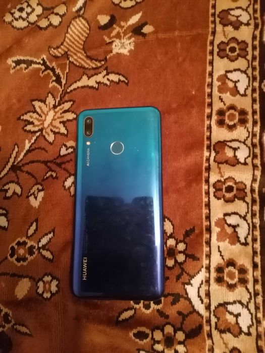 Продам телефон работает отлично