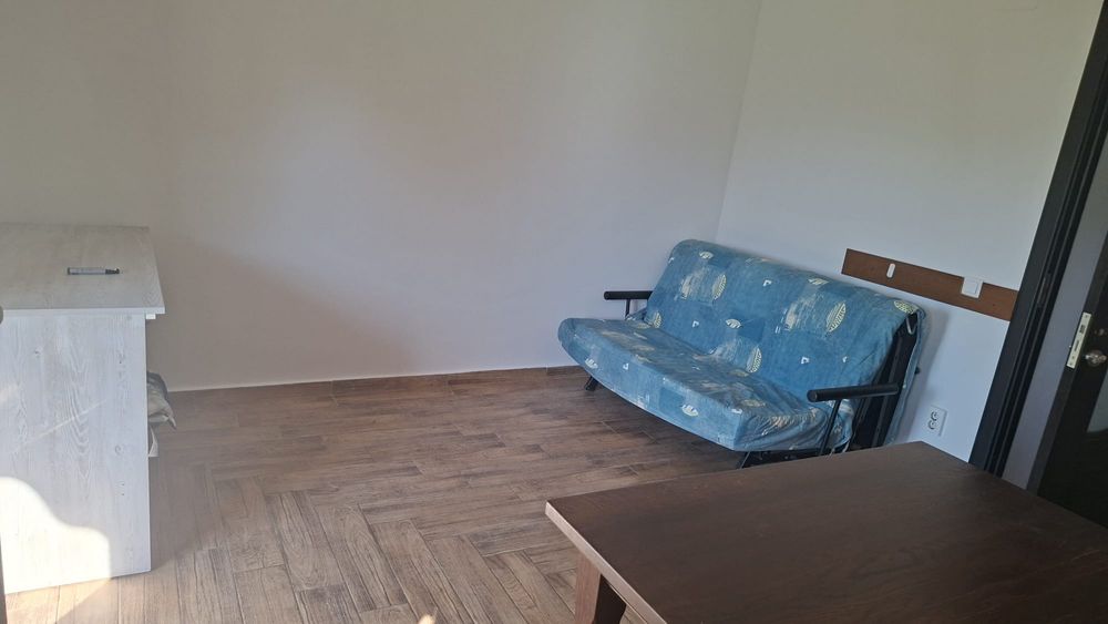 Inchiriez casa cu 3 camere in Cornu de Jos (Campina)