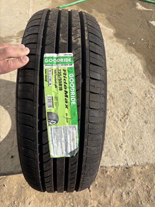 Автошины новый 235/55/18