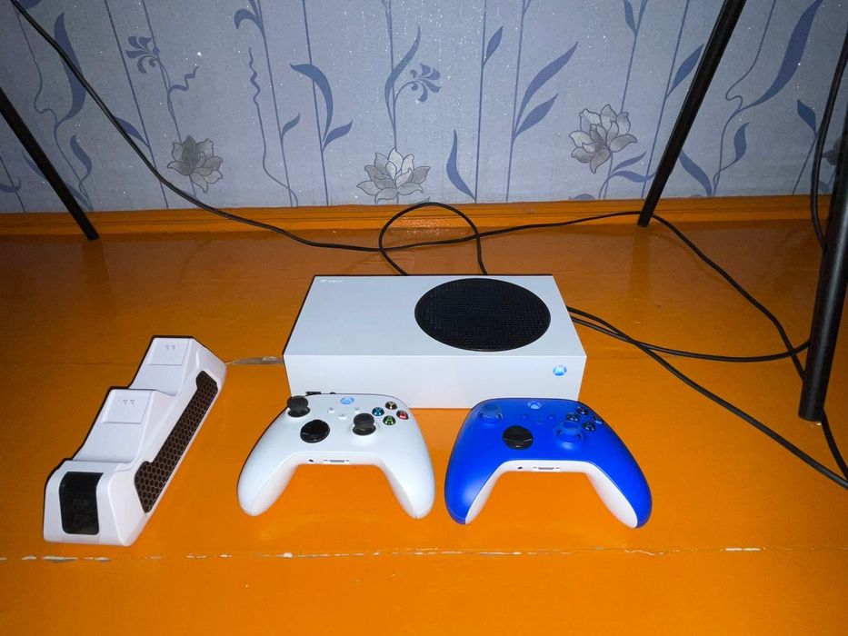 Продам Xbox series s