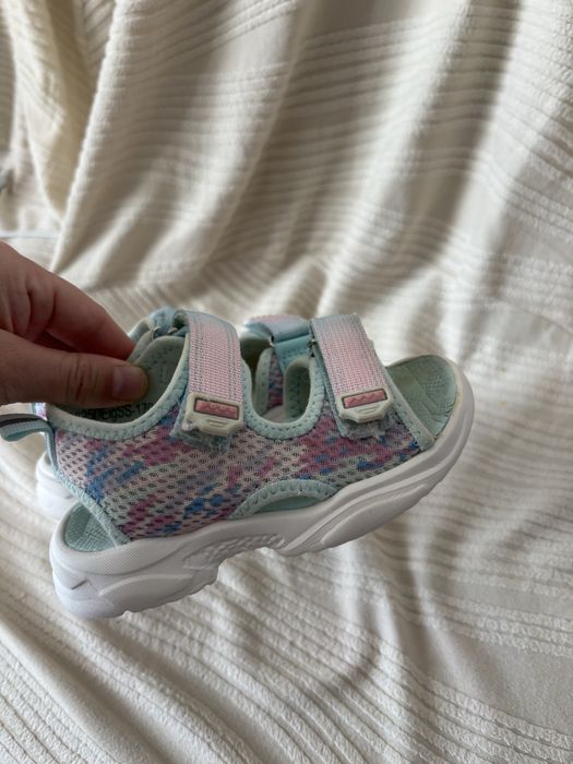 Отдам сандали для девочки