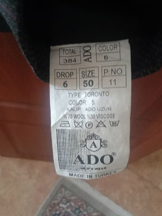 Продам костюм новый