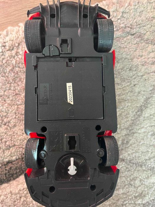 Детска състезателна кола Ferrari с дистанционно управление