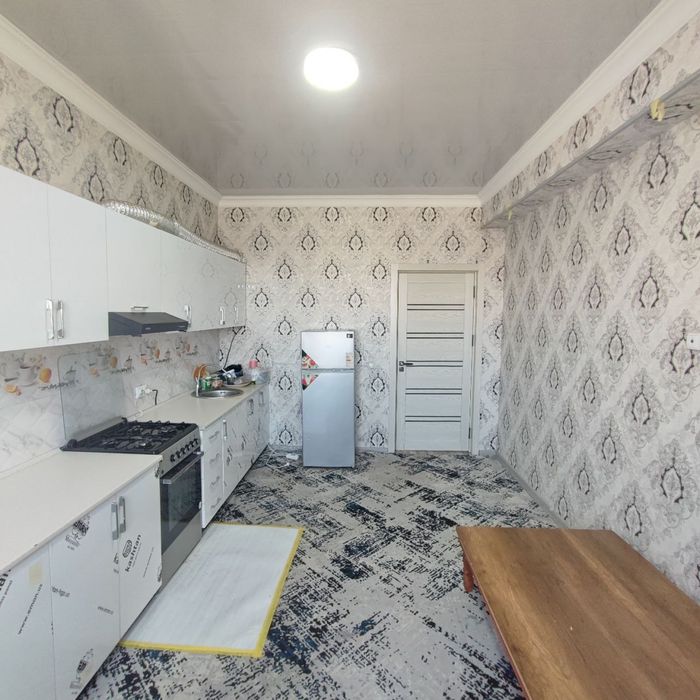 Чоштепада  квартира Срочна сотилади. 2/5/9 (72м²)