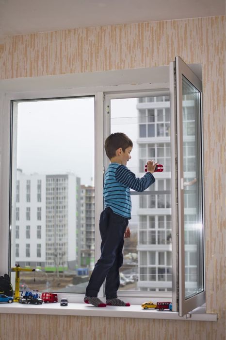 Москитные сетки. защитные решотки на окна