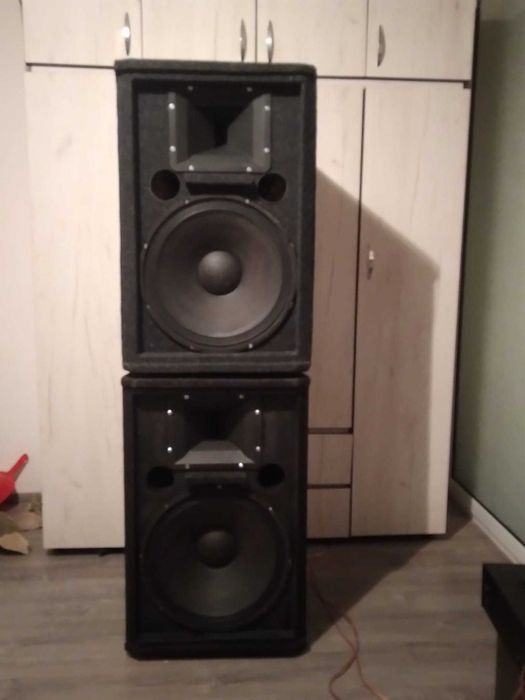 Vând urgent boxe eminence originale