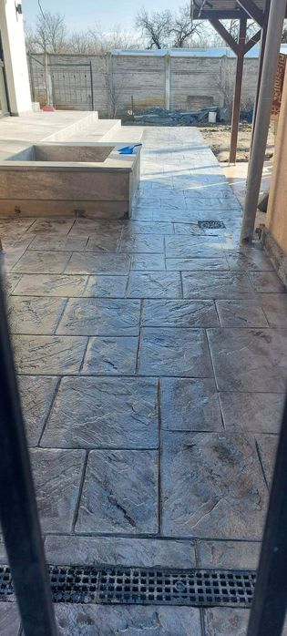 Beton amprentat și vertical