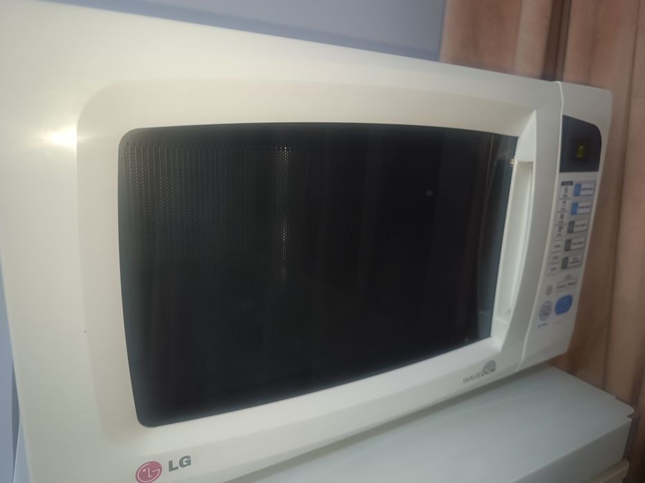 Большая микроволновка LG
