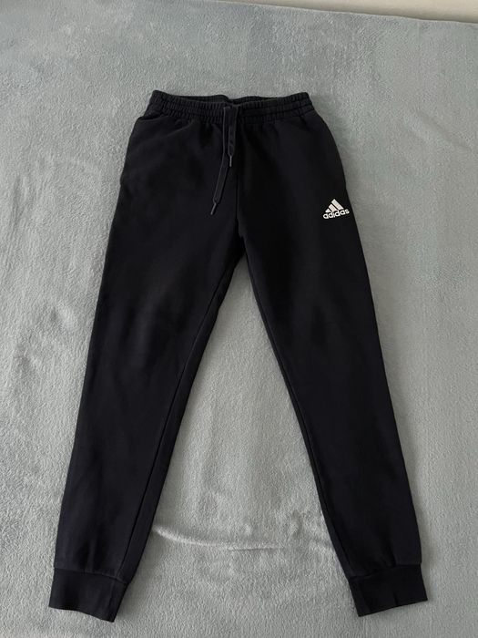Pantaloni de trening adidas