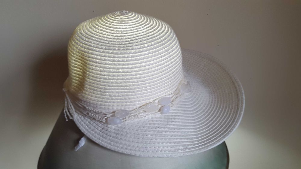 Елегантни, красиви и стилни нови дамски летни шапки
