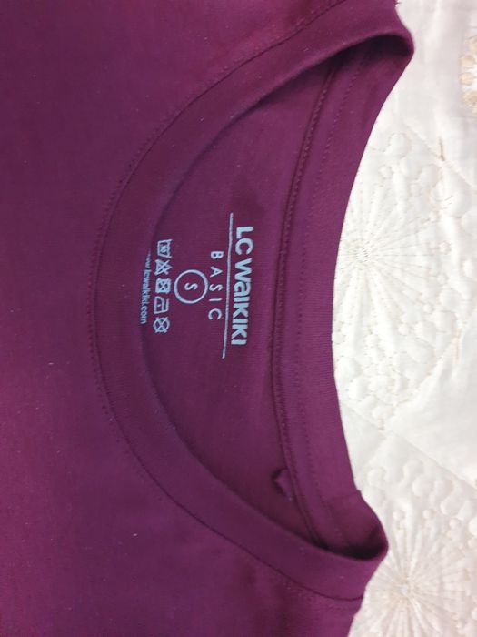 Tricou Waikiki visiniu