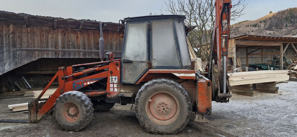 Buldoexcavator FAI tractiune 4x4, nu case, hydromek, JCB