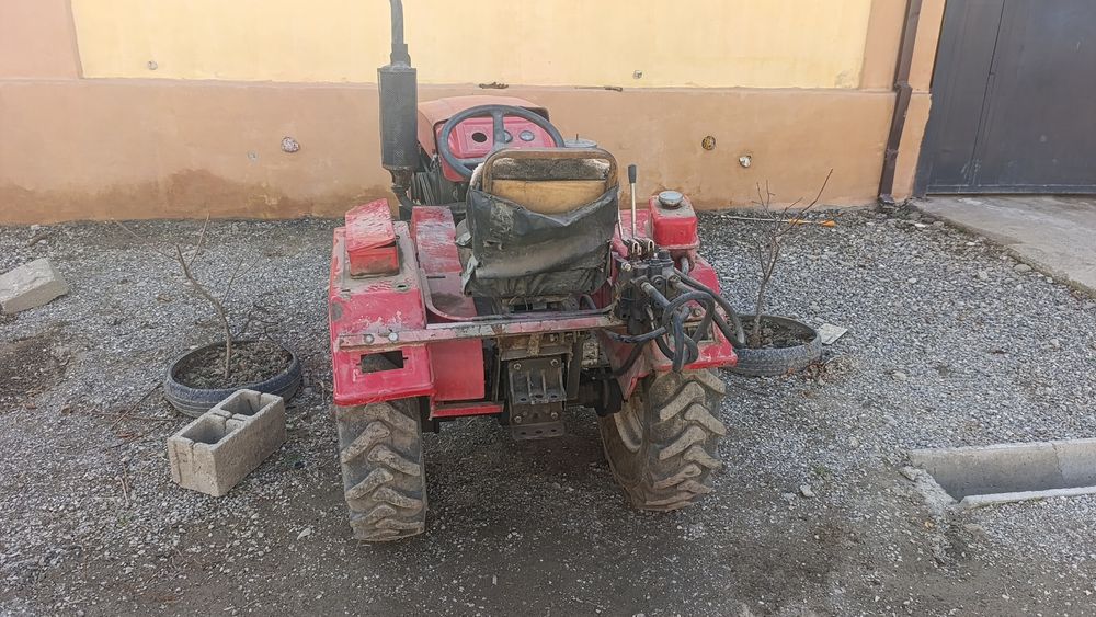 Mini traktor sotiladi