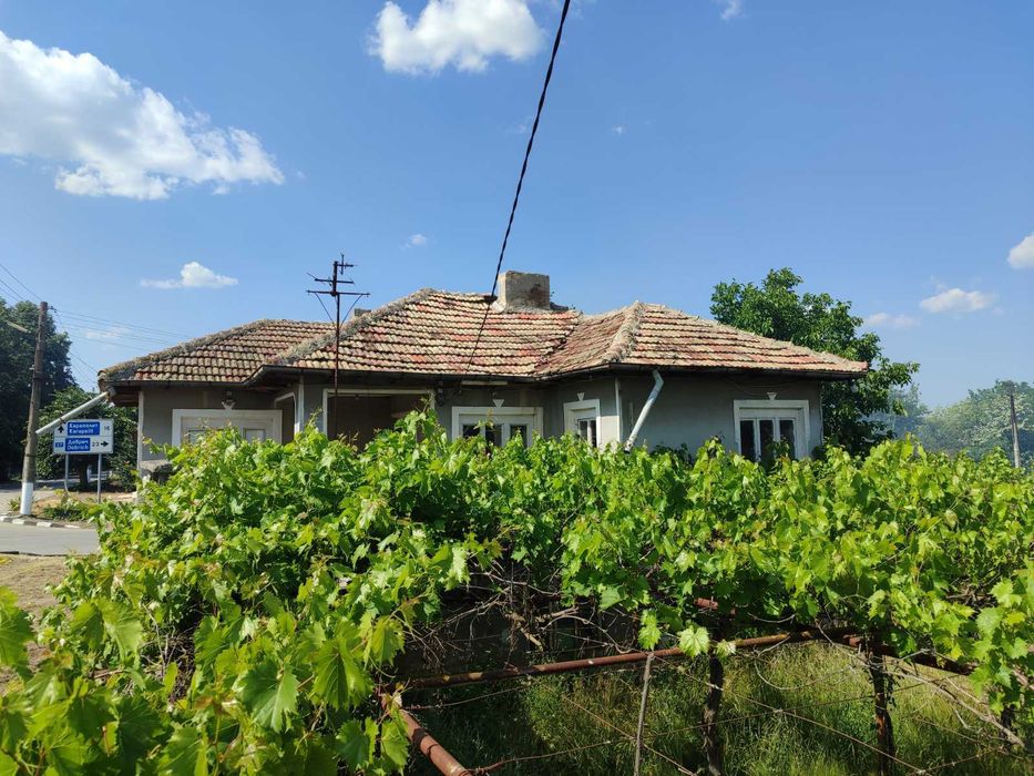 Продава се Къща в с. Владимирово, Област Добрич - 100 кв.м за 240 €/кв.м - Снимка #1