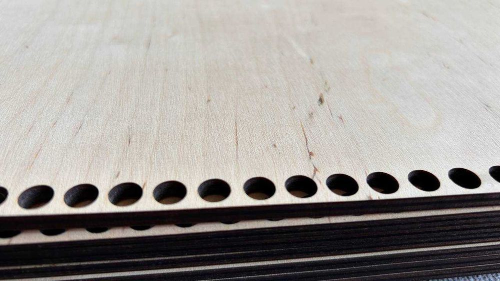 Дървена основа дъно за бебешко кошче.