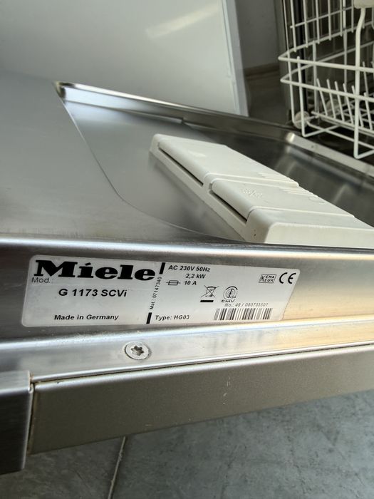 Съдомиялна машина за вграждане MIELE