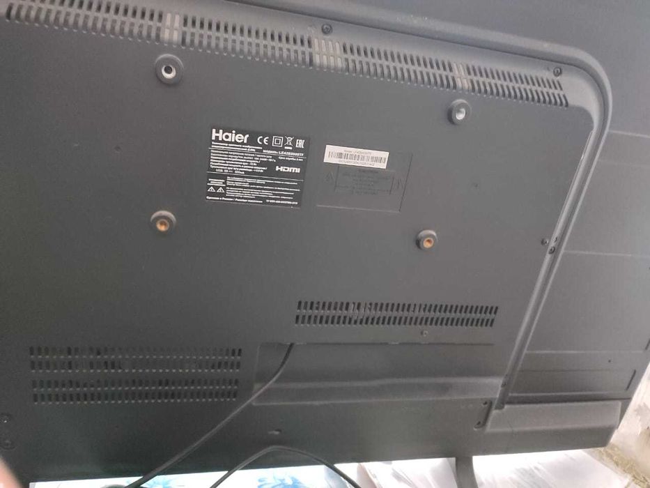 Продам телевизор на 109 см.