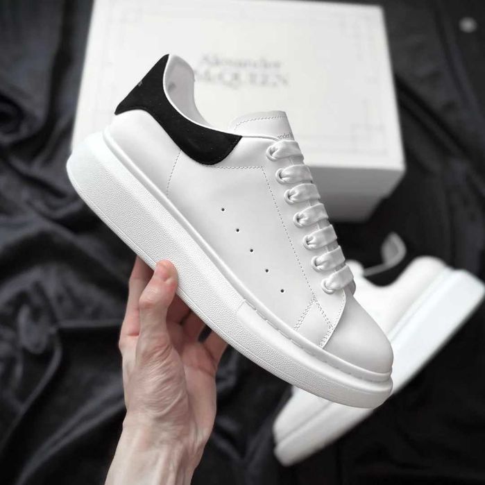 Adidasi Alexander Mcqueen Alb Negru 40-45