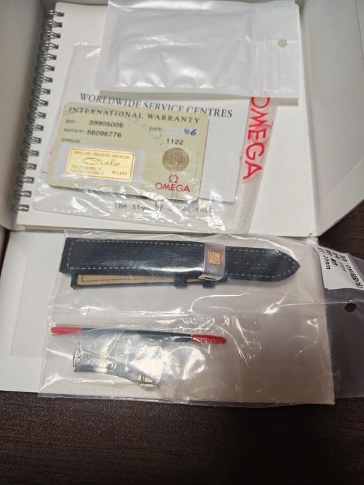 Часовник Omega Speedmaster X33