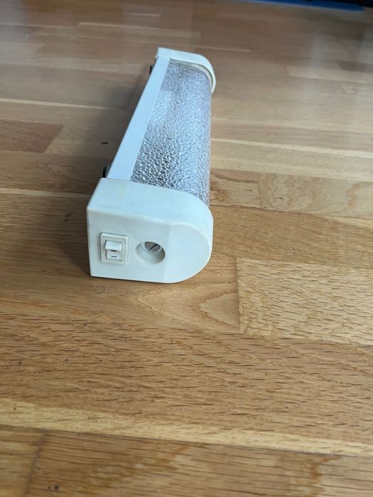 Луминесцентна лампа за баня