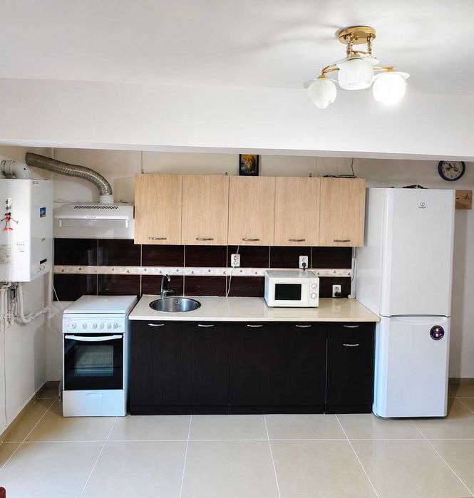 Proprietar vând apartament | 2 camere 50 mp | Centrală + Parcare | Sector 4-Aleea Reșița