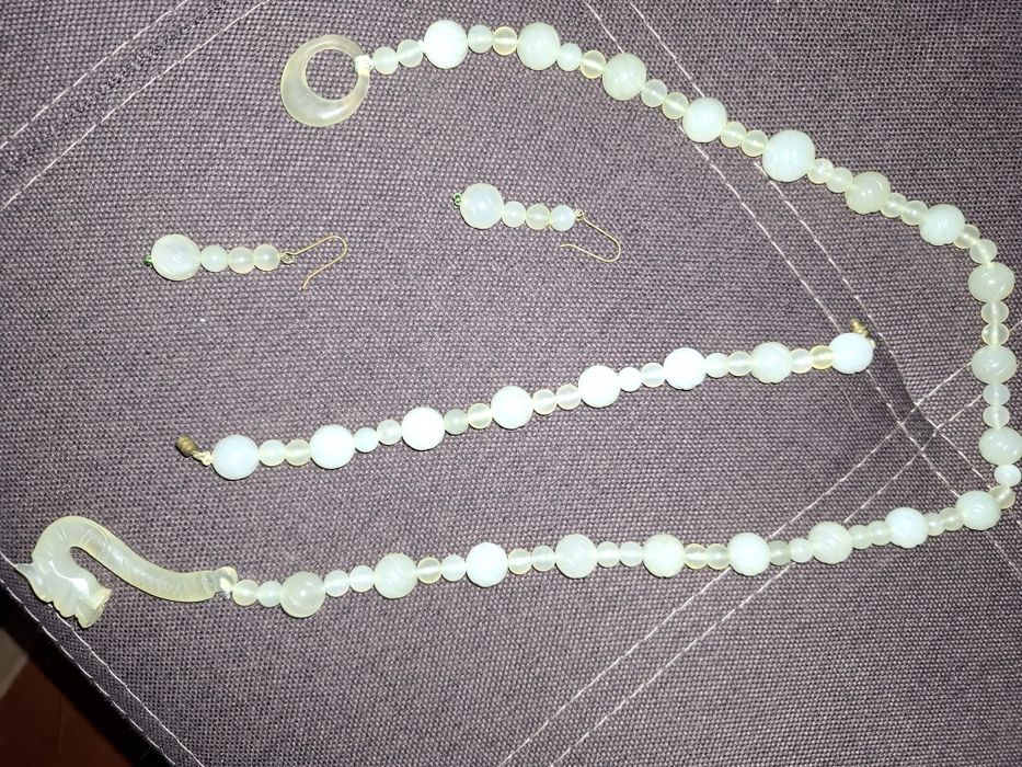 Set bijuterii din jad