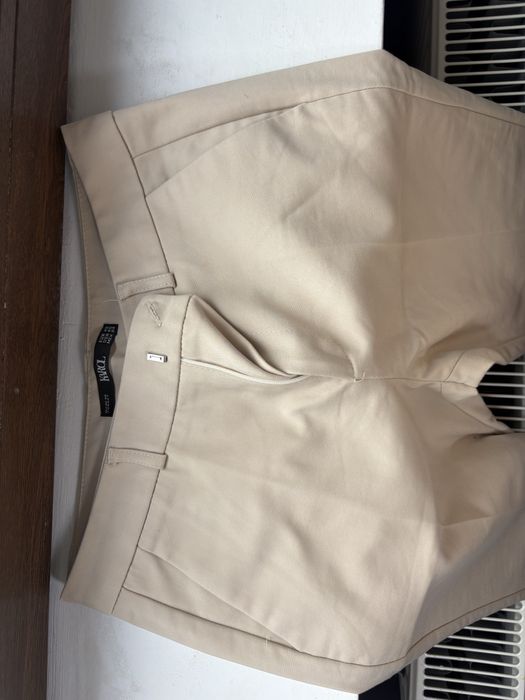 Pantaloni crem eleganti