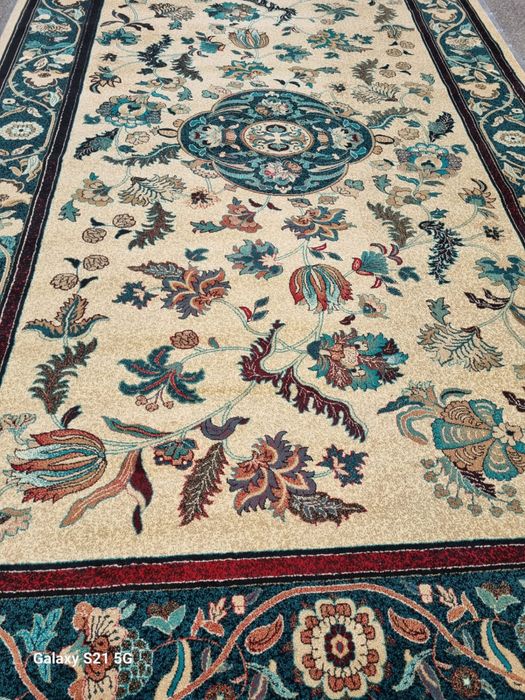 Ковер шерстяной. Очень красивый