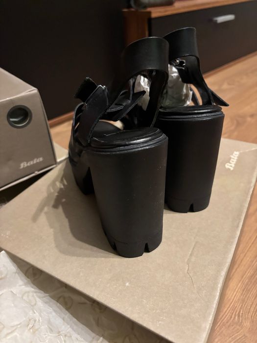 Дамски обувки “Bata” -естествена кожа