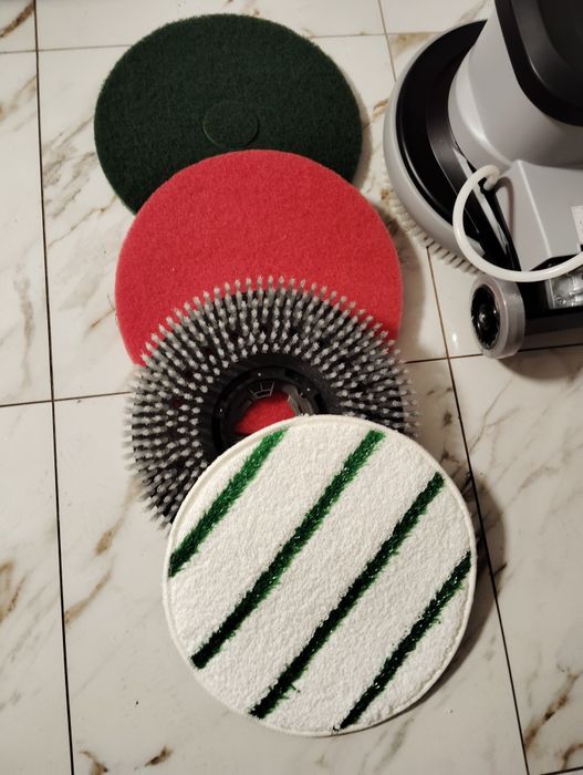 Servicii profesionale de spălare pardoseli