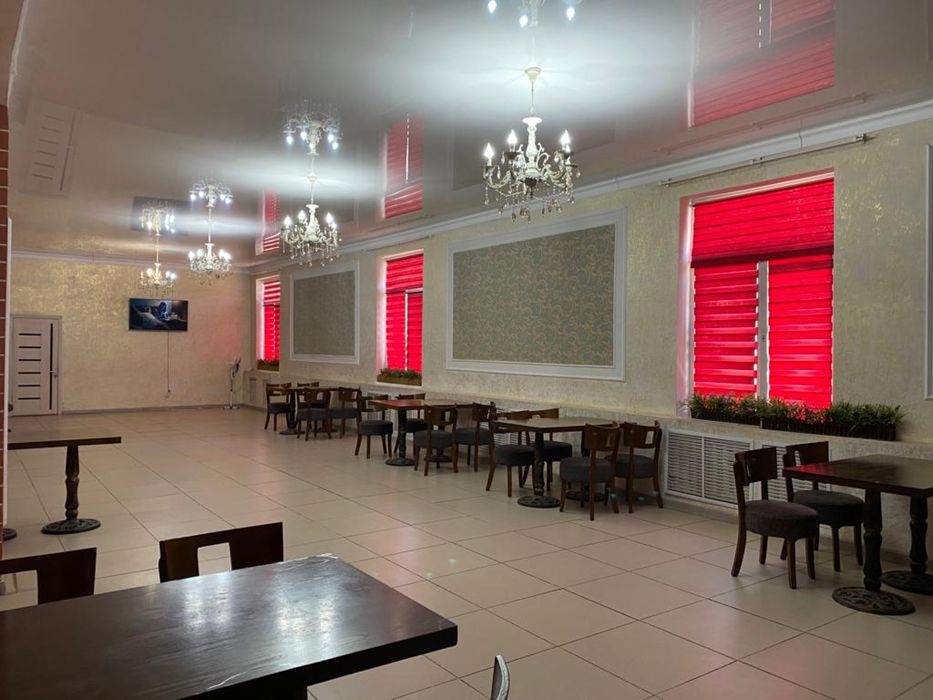 Продоется бу комплект стол и стулья