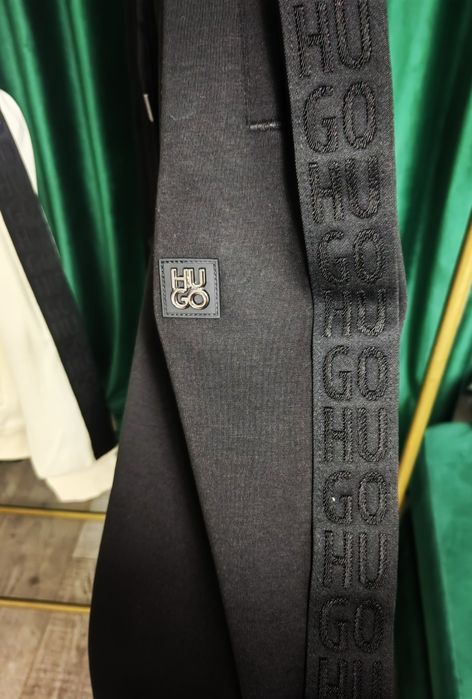 Oferta! Trening Hugo,calitate luxury,toate marimile