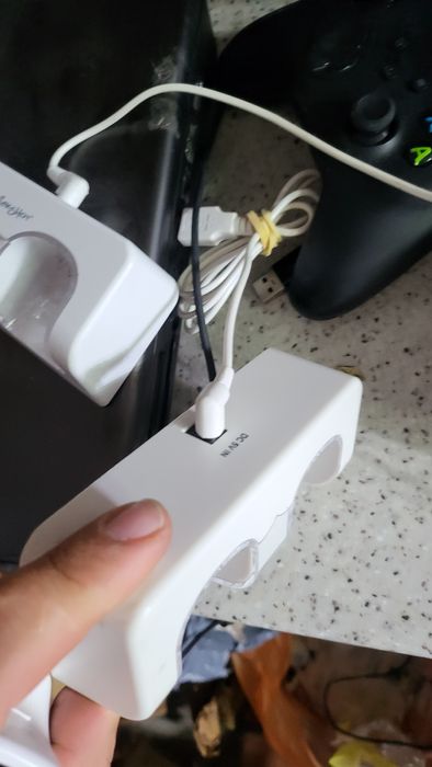 Геймърски аксесоар док станция зарядно за контролери за Nintendo Wii