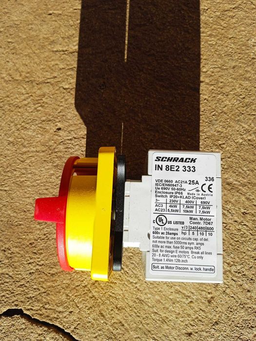 Intrerupatoare principale de panou 25A.